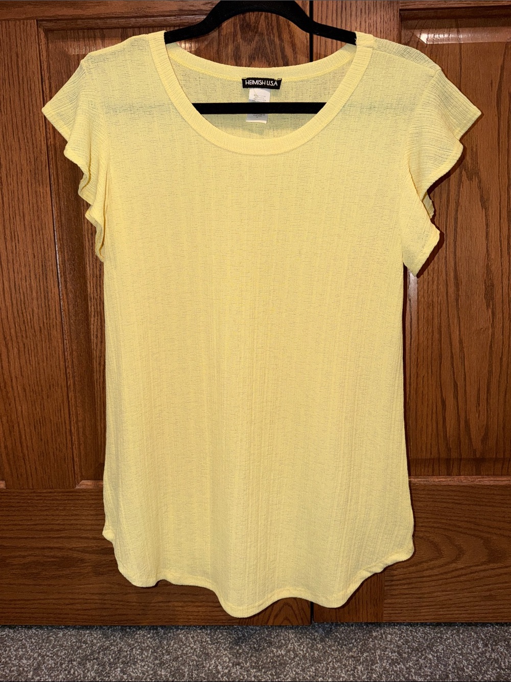 HEIMISH USA Yellow Ruffle Sleeve Short-Sleeve Knit Top Women’s size Small